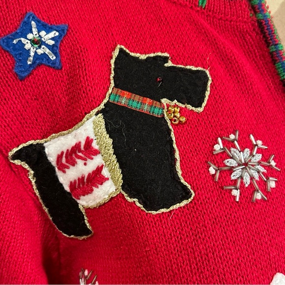 Tierra International Christmas Sweater - Picture 3 of 8